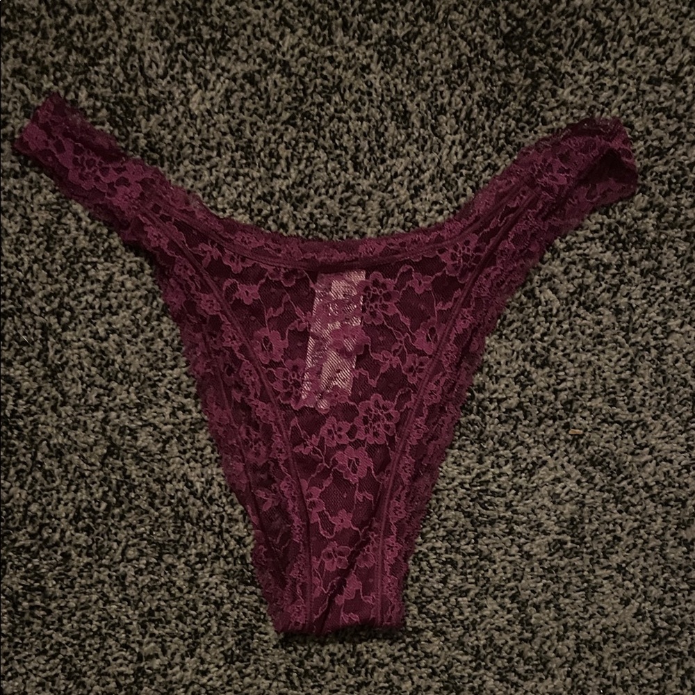 NWT Victoria's Secret Lace Thong